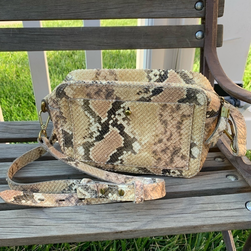 Madewell The Transport Camera Bag:‎ Snake Embossed Leather Edition - Picture 5 of 13